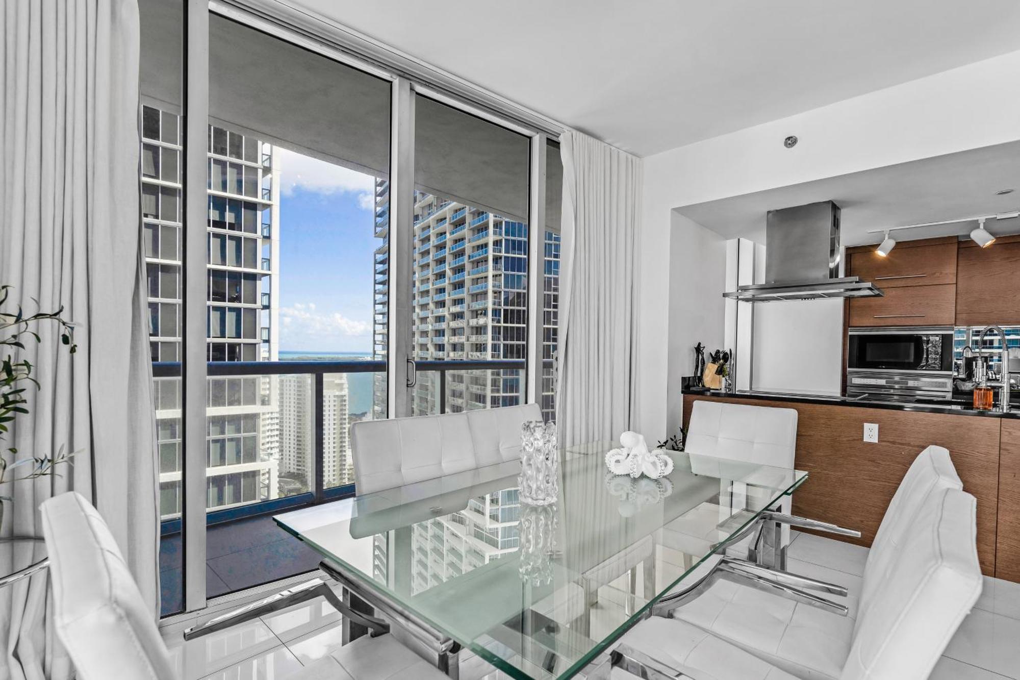 Luxurious Condo At Icon With Views Miami Exteriér fotografie
